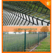 Dreieck Zaun / Biegen Zaun 3D Zaun / Geschweißte Wire Mesh Zaun